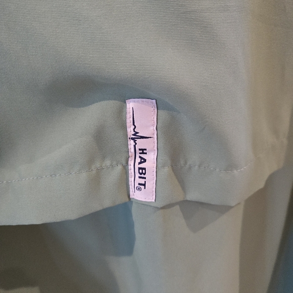 HABIT 🦈🏝🎣 - Picture 6 of 7